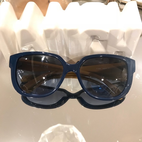 Tory Burch Accessories - 😎HP😎 Tory Burch Sunglasses